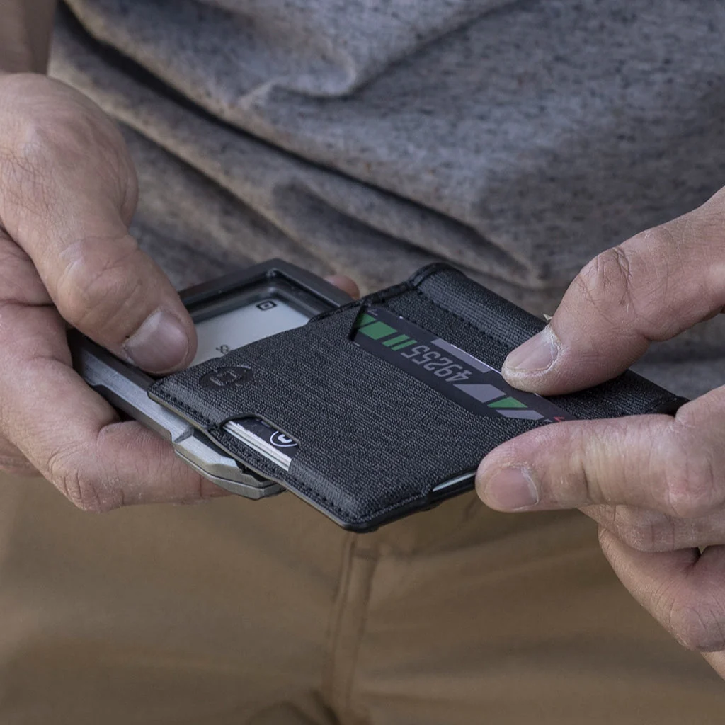 A10 ADAPT™ BIFOLD WALLET - Image 8